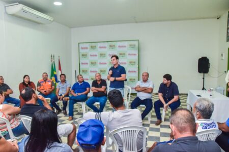 Prefeito Marcelo Beltrão participa de reunião com moradores afetados pelas chuvas em Pindorama