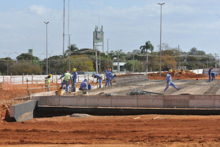 Prazo para garantir retomada de obras paradas da saúde termina nesta terça, 23