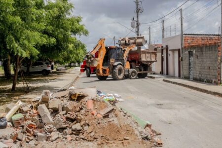 Limpeza pública em Penedo