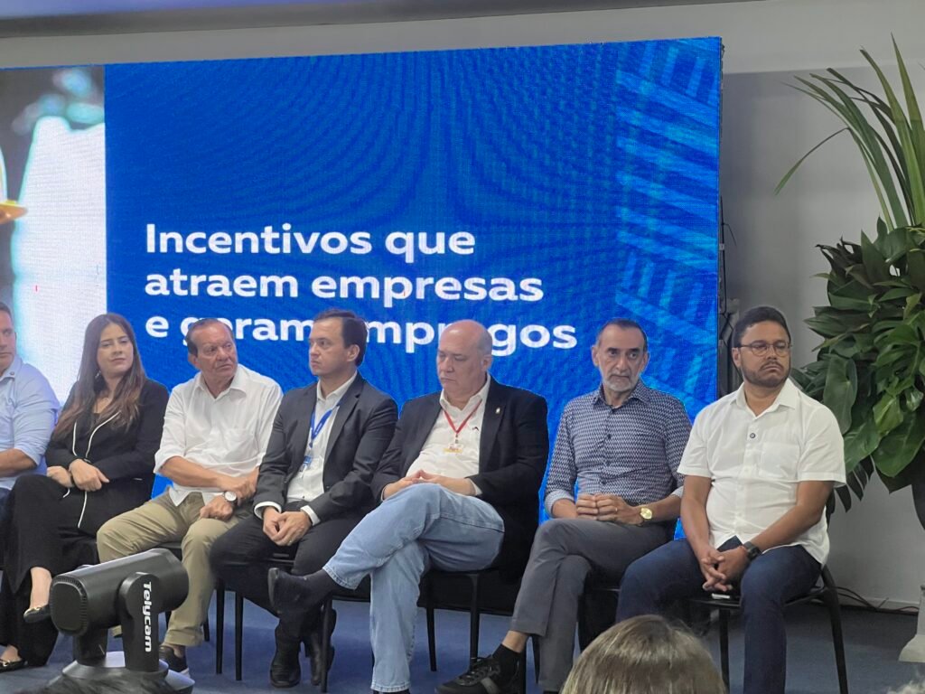 Prefeito Bruno Teixeira representa a AMA em anúncio de R$ 750 milhões em investimentos para Alagoas