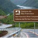 Piranhas e Delmiro Gouveia recebem 208 novas placas e reforçam sinalização turística no Sertão