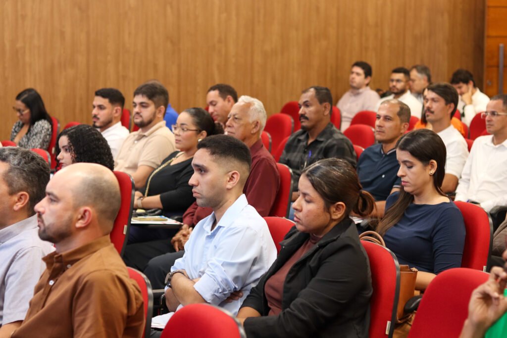 AMA fortalece qualificação dos servidores municipais com curso sobre Reforma Tributária