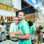 Visitante na feira - Foto: Wendel Matos